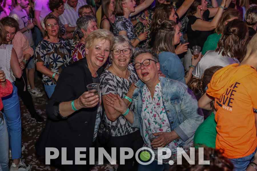 Publiek    Bezoekers (104)